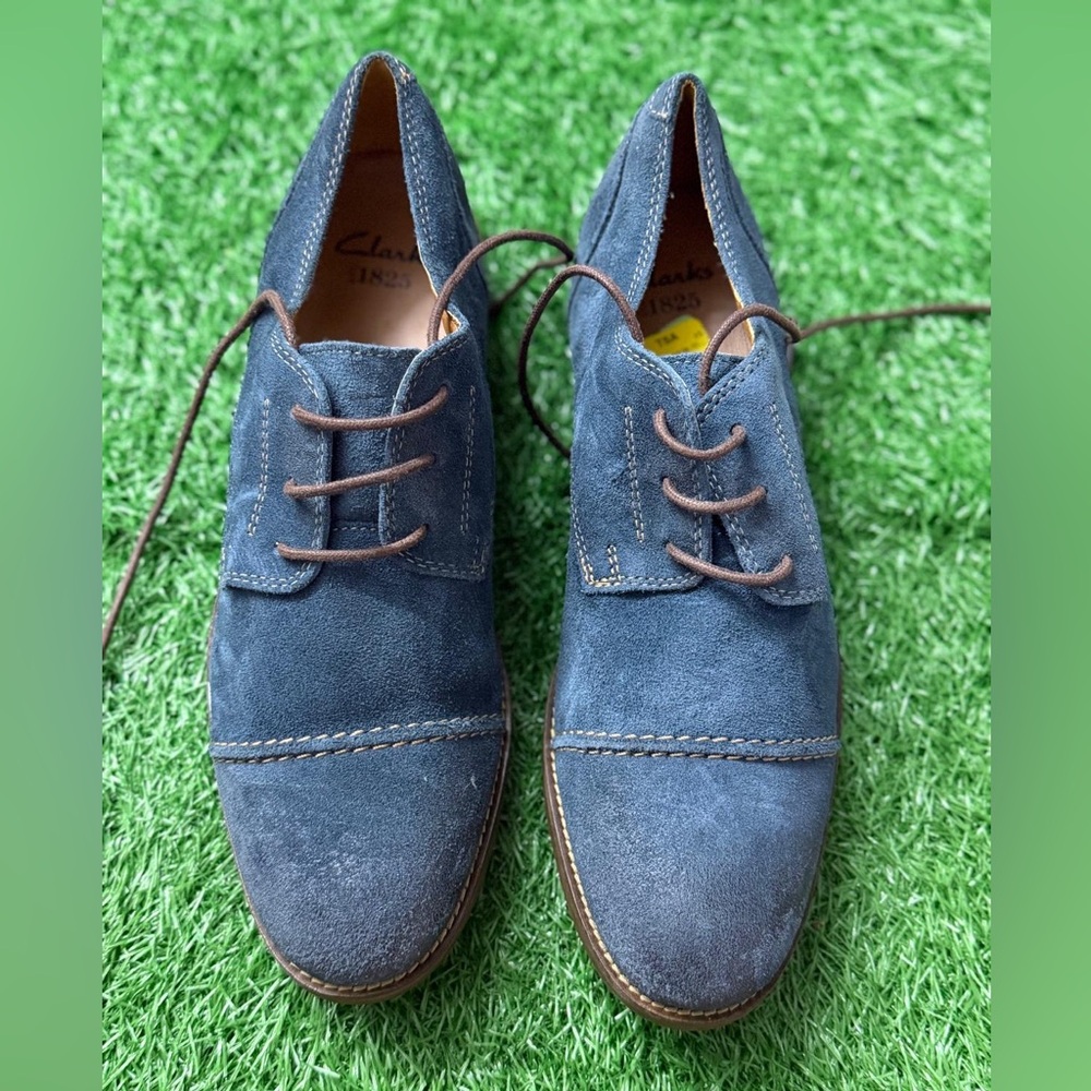 Clarks Men's Navy Suede Oxfords Size 8.5
